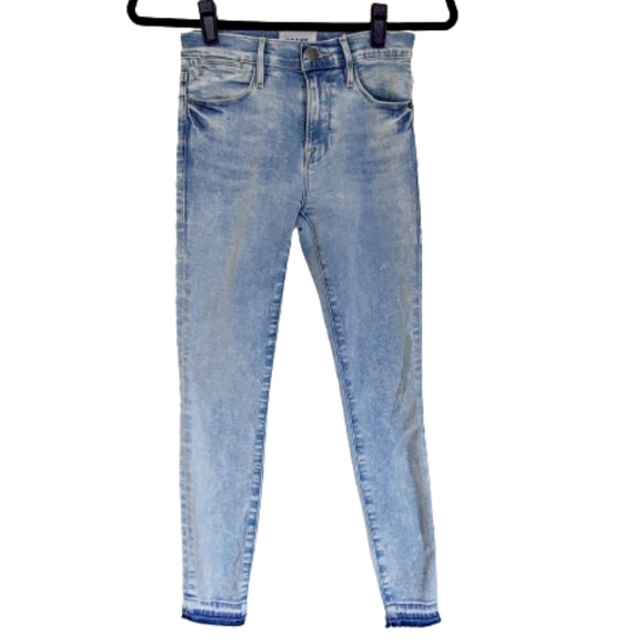 Frame Le High Skinny Crop in Pali Wash - Picture 2 of 14